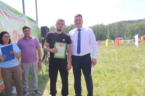 Эх, гнедые, вороные, озорные скакуны!