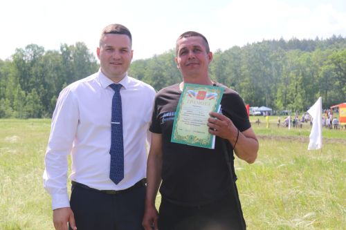 Эх, гнедые, вороные, озорные скакуны!