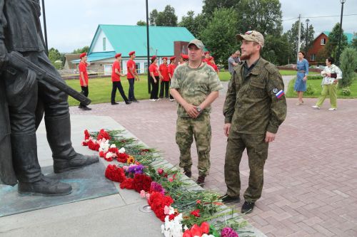 Ютазинцы собрались на митинге в честь Дня памяти и скорби