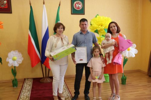 Здоровая семья способствует здоровому обществу