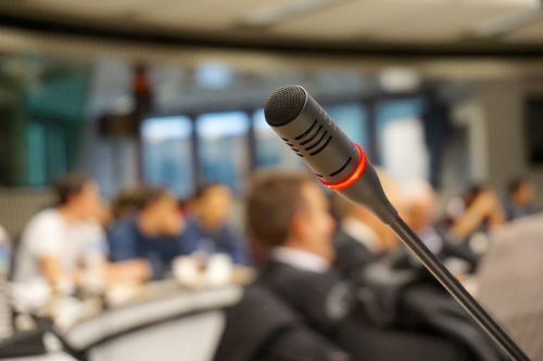 Руководитель Госкомитета по туризму выступит в прямом эфире