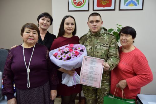 Зарегистрирован первый в новом году брак