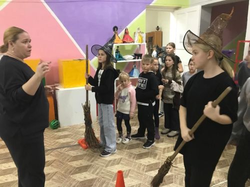Сегодня, в честь старого нового года, в Центре детского творчества прошла квест-игра «Вечер любителей Гарри Поттера»