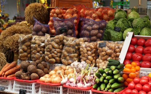 За прошедший год картофель в России стал дороже на 90,5%.