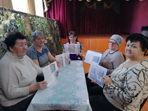 В  клубе села Новый Каразерик прошел информационный час под названием «День памяти жертв Холокоста»