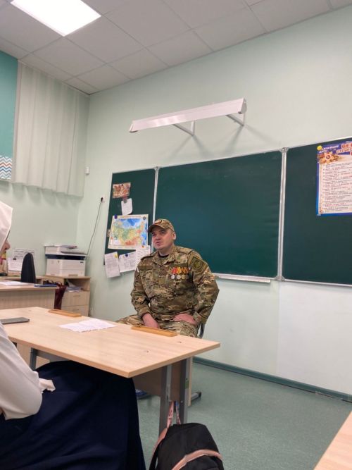 В Уруссинской гимназии прошел Урок мужества