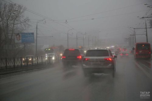 Автоэксперт Попов указал на типичные ошибки водителей во время дождя