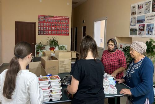 Подгорновцы собрали гуманитарную помощь для военнослужащих