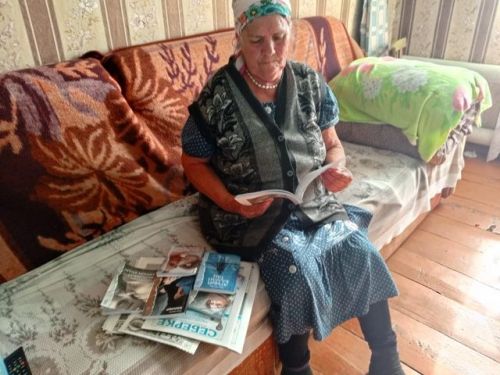 Заголовок: Книги на дом: забота о пожилых читателях