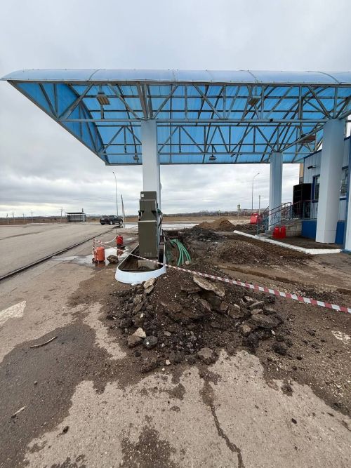 Бензин «на паузе».  Когда в Уруссу откроется обновленная заправка «ТАИФ-НК»?