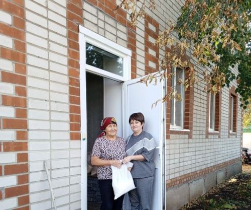 Тепло заботы: Дым-Тамакская библиотека провела декаду доброты для пожилых