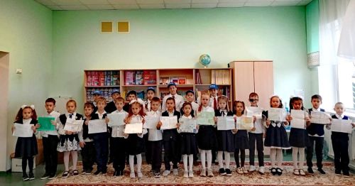 В гимназии прошла акция «Безопасные каникулы» для первоклассников
