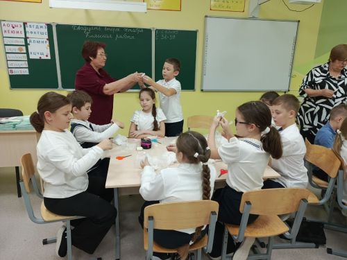 Уруссинские ангелочки полетели к бойцам