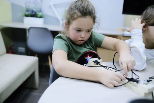Молодёжный клуб «Атлант»  объединяет творчество и патриотизм