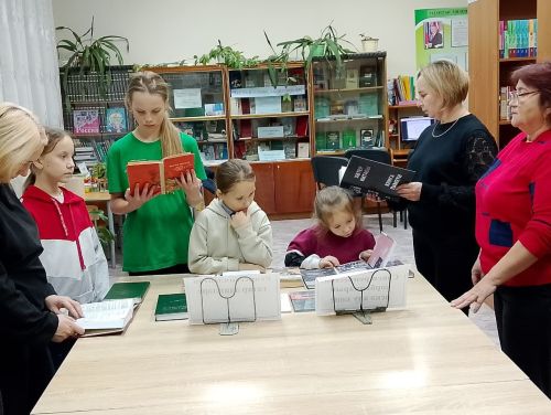 И вспомнили стихи, и узнали судьбы...