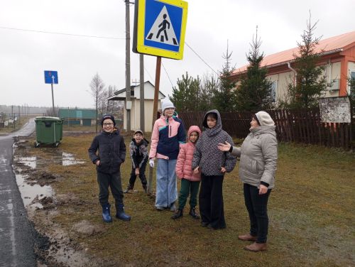 Правила дорожные знать каждому положено