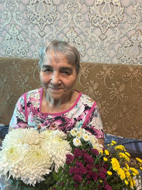 «Славим мы величие учителя»: Теплая встреча в честь юбилея
