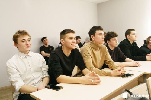 В Татарстане многодетным семьям компенсируют затраты на обучение