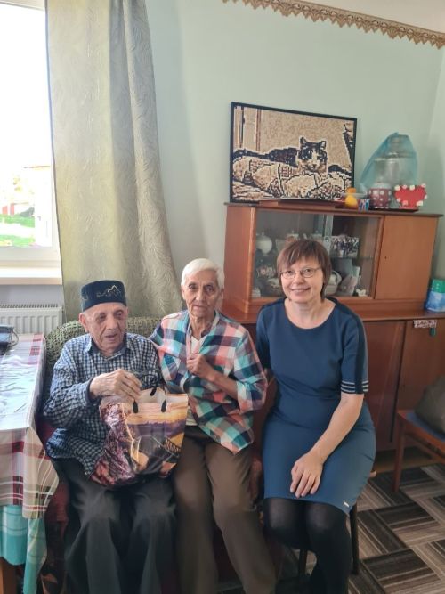 Уважение и забота: поздравление ветерана с Днём пожилого человека