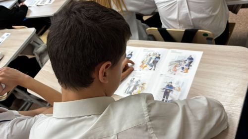 Специалисты газовой службы обучают детей правилам безопасности
