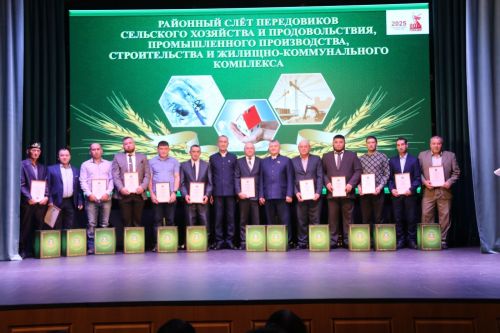 В Ютазинском районе слет передовиков являл собой содружество серпа и молота