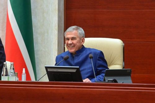 Рөстәм Миңнеханов ТР Дәүләт Советының 16 нчы утырышында катнашты