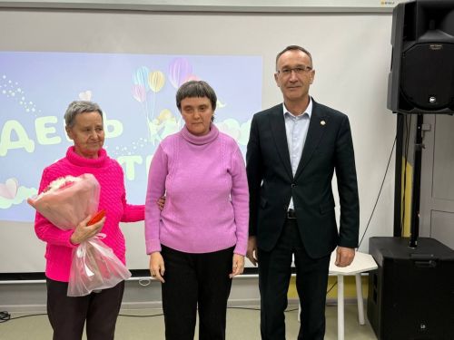 Сегодня в «Атланте» поздравили матерей особенных детей