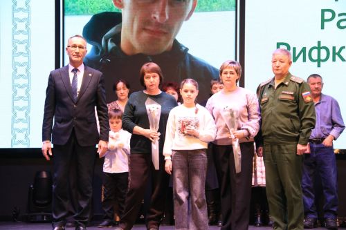 Награды нашли ютазинских героев