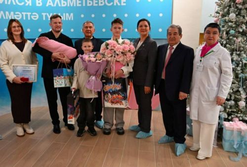 Минниханов в Альметьевске открыл новый современный перинатальный центр