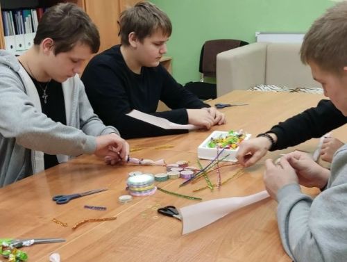 Сладкие шедевры: юные дизайнеры создают новогодние чудеса