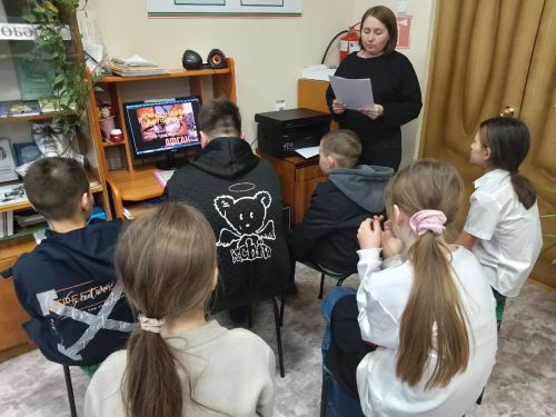 12 февраля в Каракашлинской сельской библиотеке провели час мужества «Афганистан – наша память»