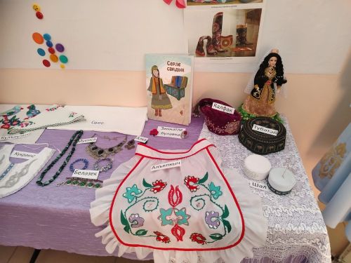 Сегодня в Дым-Тамакской школе стартовала декада родного (татарского) языка и литературы
