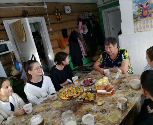Патриотический час «Мы — патриоты, мы — дети России»