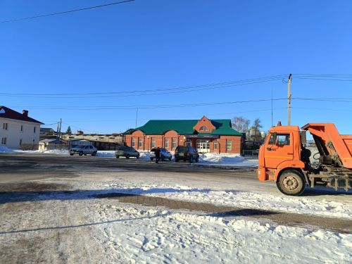 Сегодня в Уруссу прошла масштабная очистка от снега