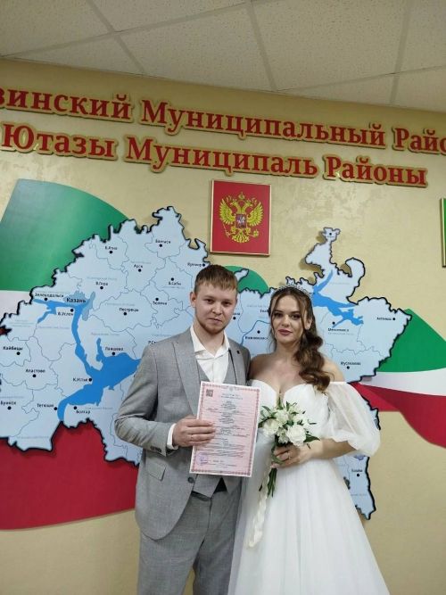 Урыссудан Катковлар гаиләсе «Безнең геройларга» чарасына кушылды
