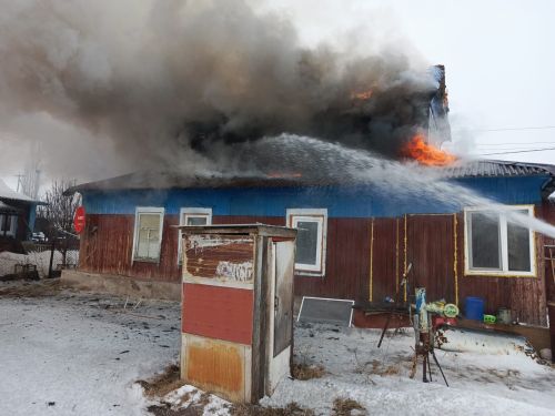 «Спасение на рассвете: как технологии и отвага пожарных сохранили жизнь многодетной семьи в Уруссу»