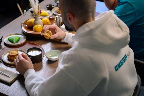 Иностранцы оценили татарскую кухню: от чак-чака до кыстыбургера