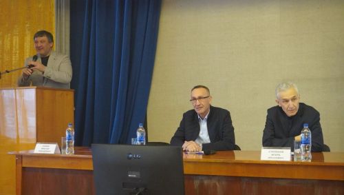 Сход в Апсалямовском комбинате: встреча с руководством района