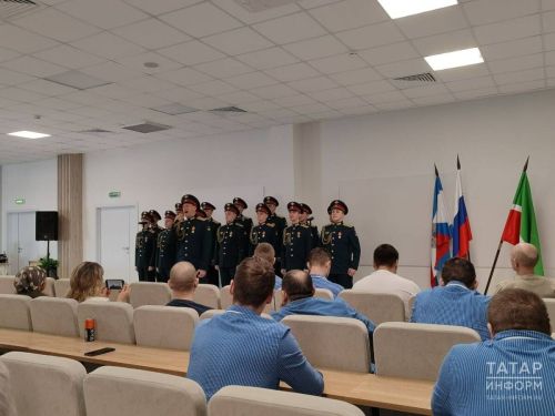 Военный оркестр из Санкт-Петербурга выступил перед бойцами СВО в казанском госпитале