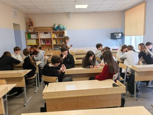 Деловая игра «От упадка к процветанию за 3 шага» в Уруссинской школе № 2