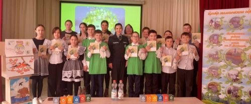 В Каразерикской школе отметили День Земли: экологический праздник объединил школьников и экологов