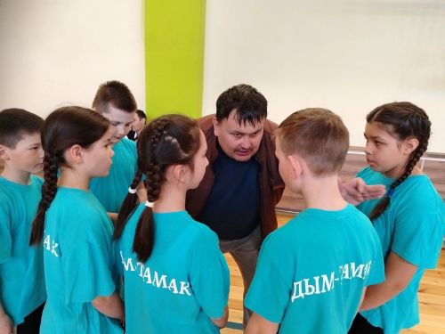 Команда Дым-Тамакской школы успешно выступила на районных соревнованиях по пионерболу