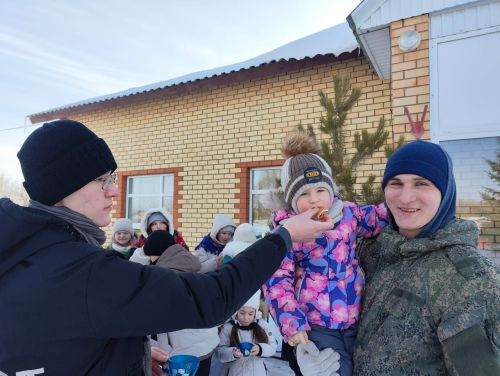 На Масленицу – в павлопосадских платках