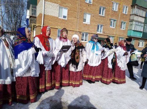 ТОС «Движение» и «Горьковский» устроили яркое празднование Масленицы