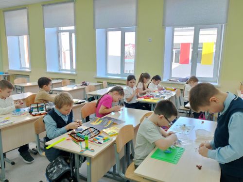 Детские сердца — фронту: творчество как оберег