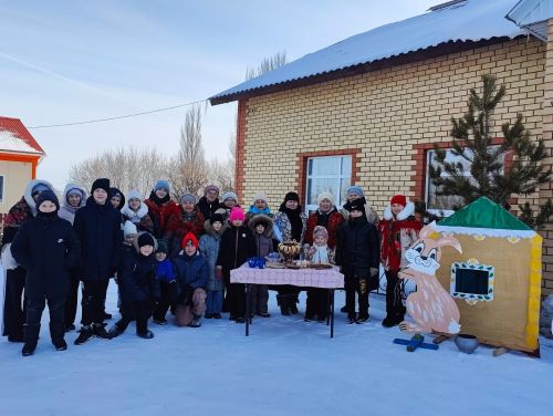 На Масленицу – в павлопосадских платках