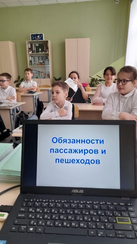 Урок безопасности дорожного движения в Уруссинской школе № 1