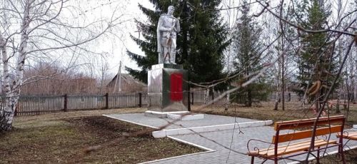 Субботник у мемориала Победы: сохраним память вместе!