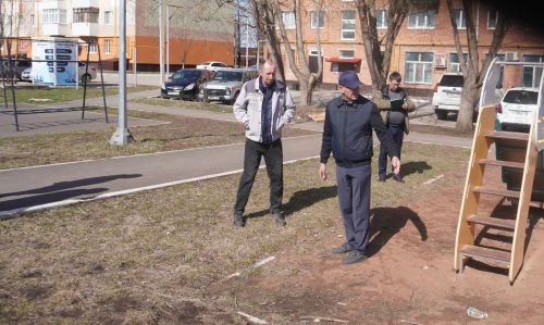 Глава Ютазинского района проверил готовность общественных пространств к праздничному сезону