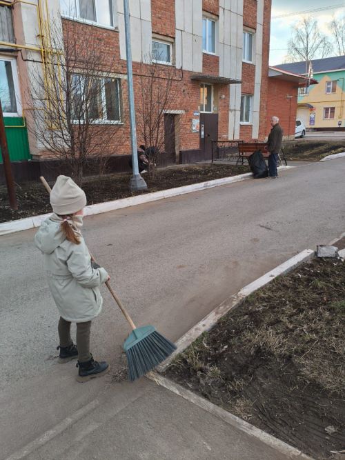 Жители Ютазинского района активно участвуют в санитарном двухмесячнике